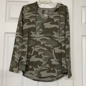 Sonoma Camo Lightweight Hooded Lounge Wear Active Wear Soft Top Sz M